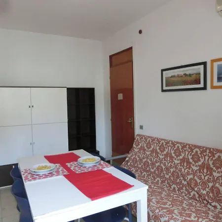 Cozy Flat In With Swimming Pools Apartmán