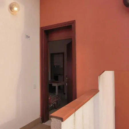Cozy Flat In With Swimming Pools Apartmán